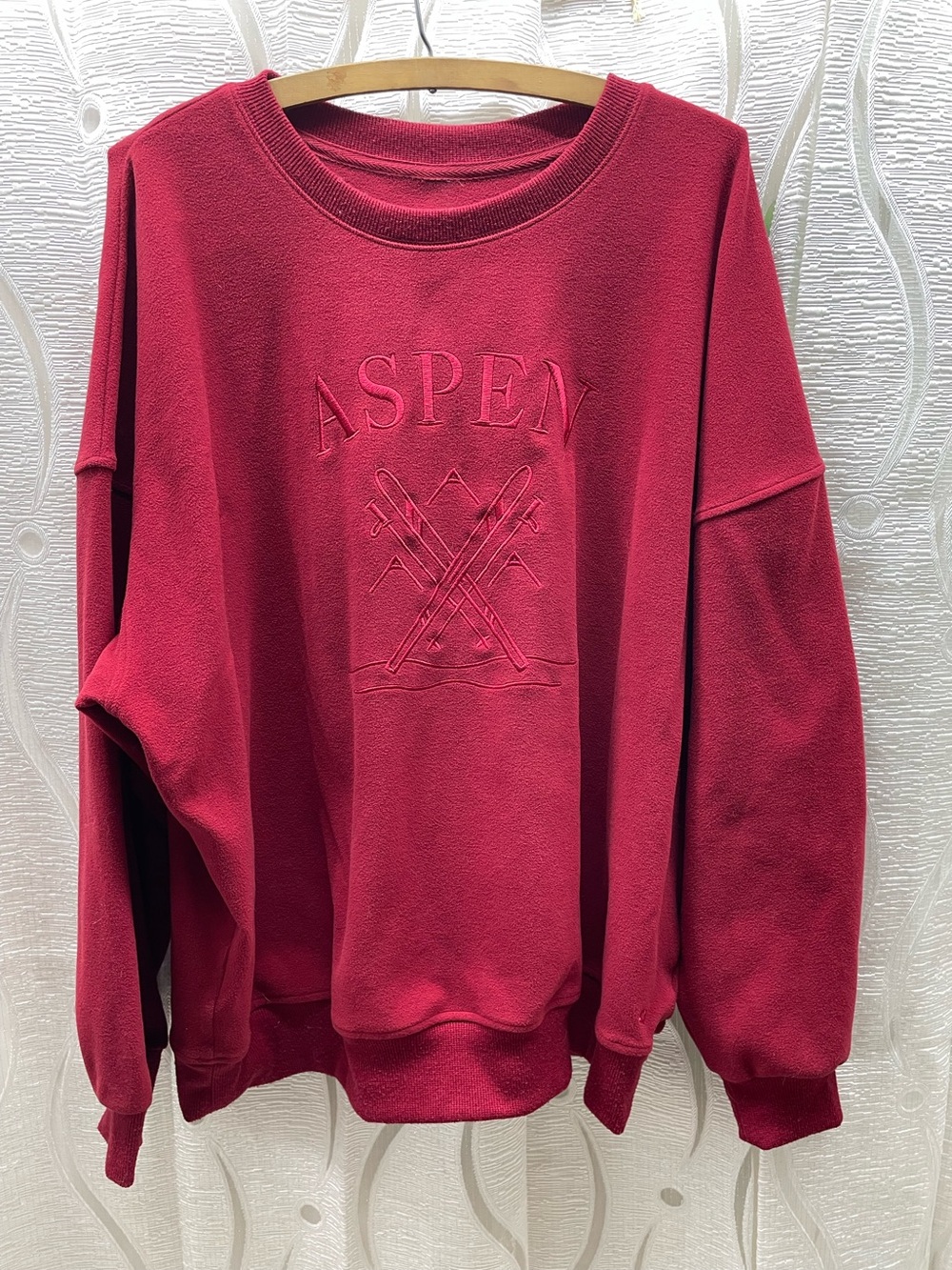 Aspen Ski Sweatshirt Womens XL Burgundy Red Excellent Embroidered Relaxed Fit